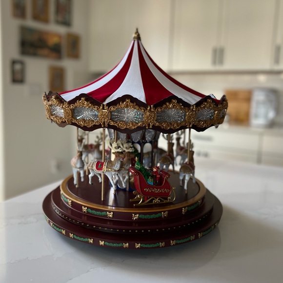 Marquee Deluxe Carousel With Box - Cracker Barrel - Picture 2 of 8